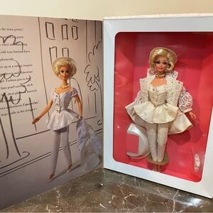 1993 Mattel Uptown Chic Barbie Doll Classique Collection NRFB